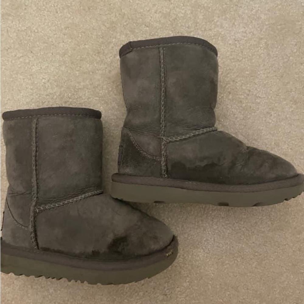Toddler 8 Gray UGGS